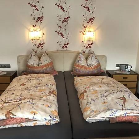 Haus Ingrid بيت ضيافة 3*